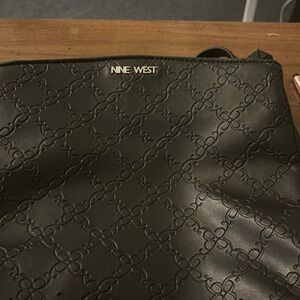 Selling this woman shoulder bag